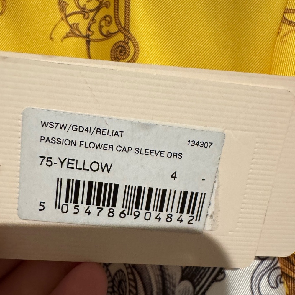 Chic Yellow and White Floral Dress Ted Baker - Picture 4 of 11